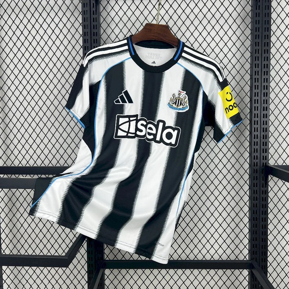 Newcastle maillot foot domicile 2025 2026