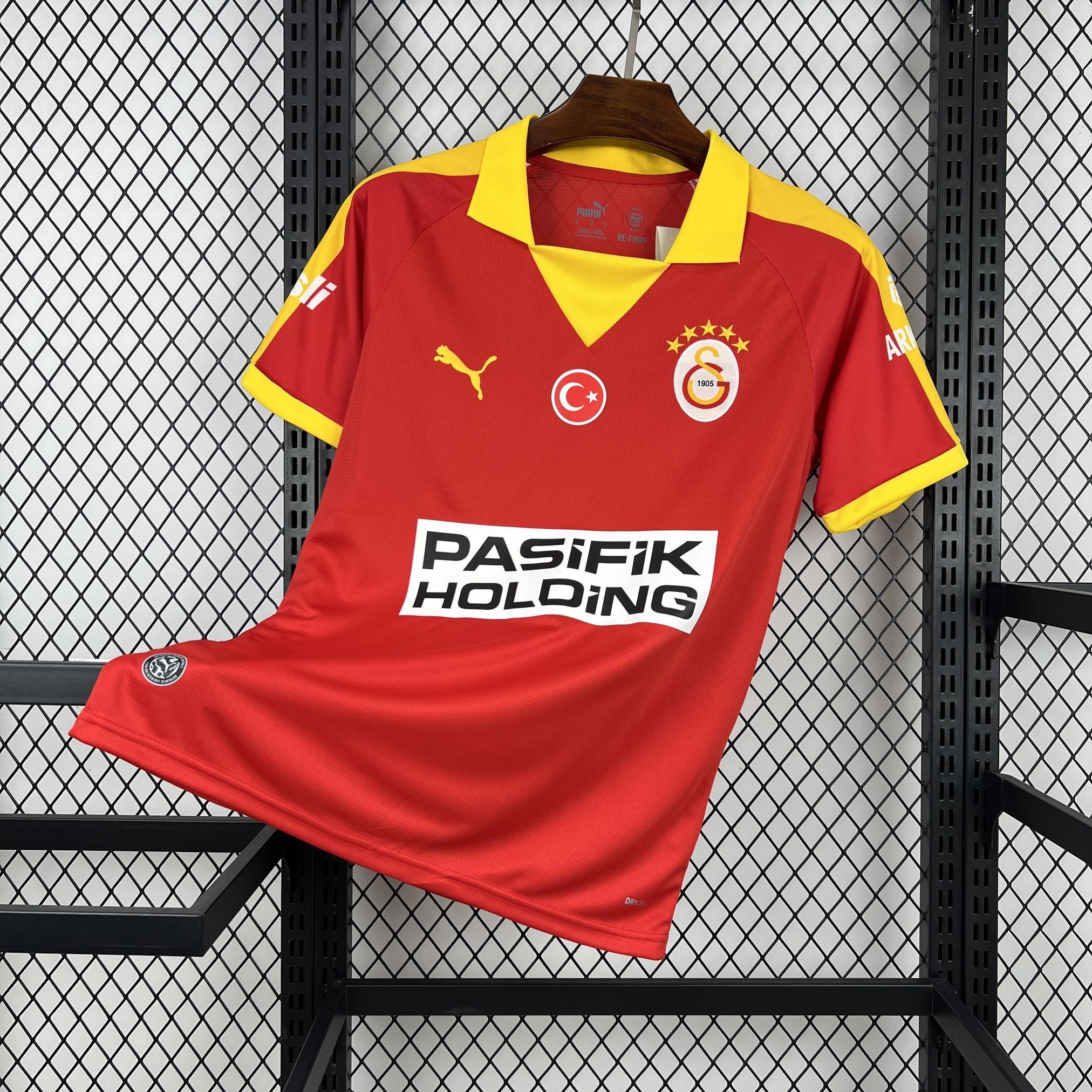 Galatasaray maillot foot domicile 2026 2027
